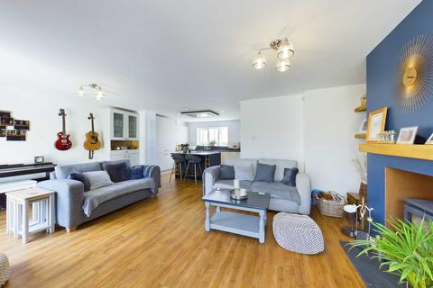 19 Amble Road, Callington, PL17 7QE