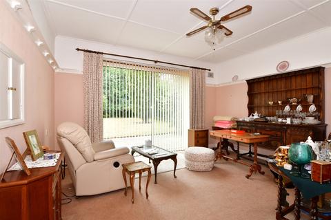 230 Singlewell Road, Gravesend, DA11 7RE