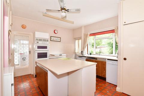 230 Singlewell Road, Gravesend, DA11 7RE