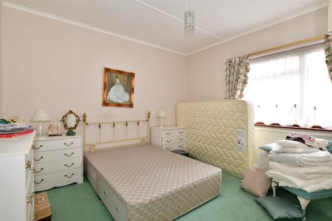 230 Singlewell Road, Gravesend, DA11 7RE