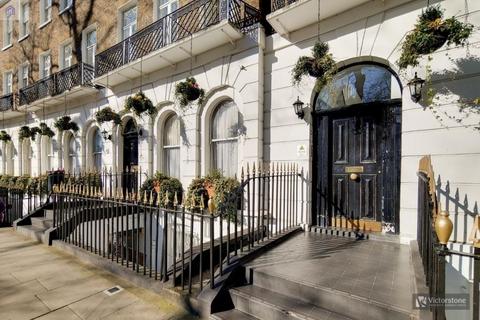 Studio to rent, Cartwright Gardens, Bloomsbury, London, WC1H