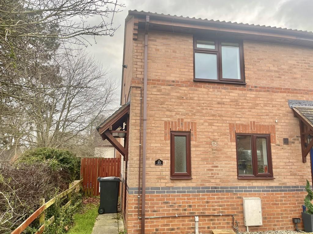 Miller Way, Exminster 2 bed semidetached house £995 pcm (£230 pw)