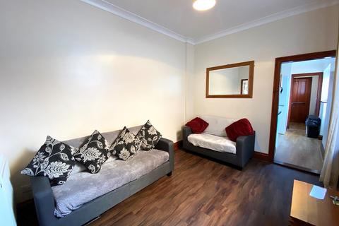 5 bedroom terraced house to rent - Darlington Road, Southsea