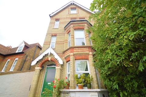 9b Brent Road, London, SE18 3DR