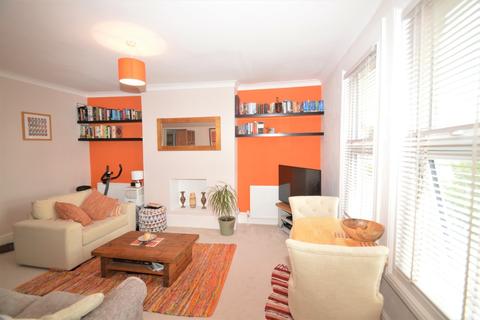 9b Brent Road, London, SE18 3DR