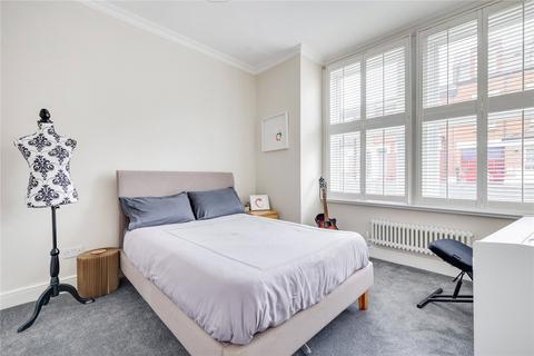 2 bedroom flat to rent, Munster Road, London