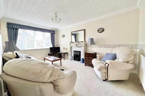 12 Amethyst Court, New Waltham, Grimsby, DN36 4YR