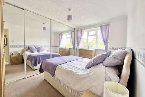 12 Amethyst Court, New Waltham, Grimsby, DN36 4YR