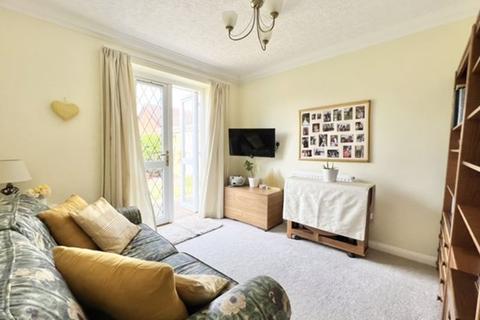12 Amethyst Court, New Waltham, Grimsby, DN36 4YR