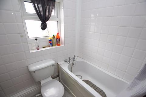 67 Highfield Avenue, Grimsby, DN32 0JW