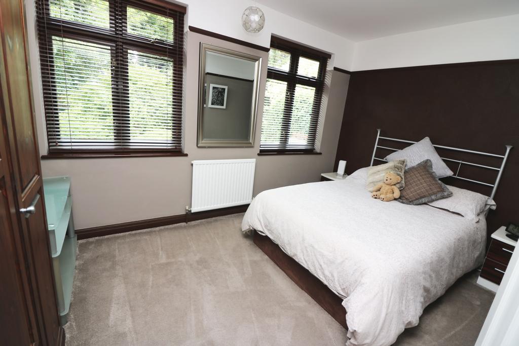 19 Budebury Road B3