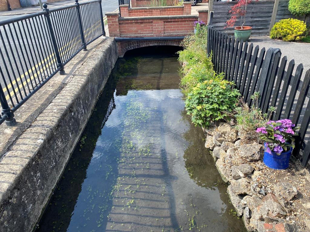 19 Budebury Road Stream