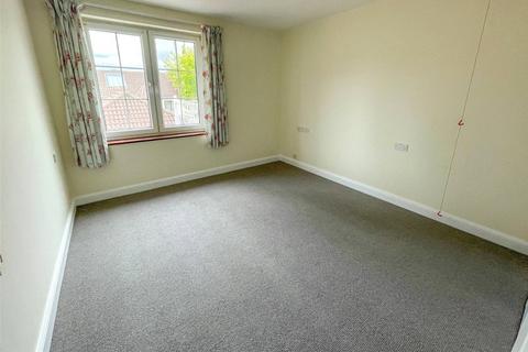 1 bedroom apartment for sale, Hartford Court, Hartley Wintney RG27