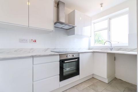 2 bedroom flat for sale, Barchester Road, Langley