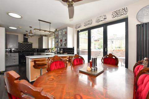 14 Branch Road, Ilford, IG6 3TL