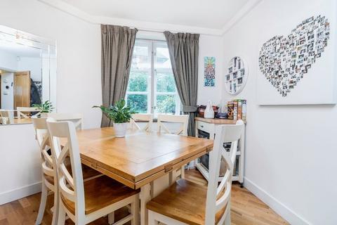 4 bedroom cottage for sale - Hogarth Hill, Hampstead Garden Suburb, NW11