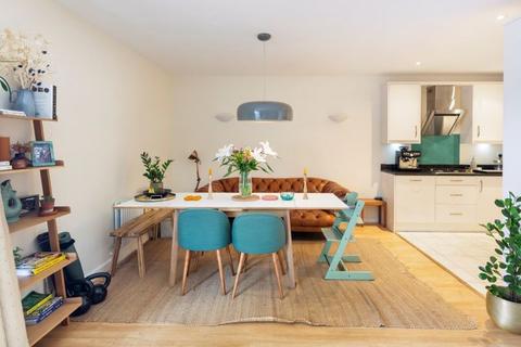 3 bedroom apartment for sale - Caledonian Road|Harbourside