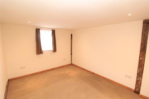 2 bedroom end of terrace house to rent, High Street, CM4