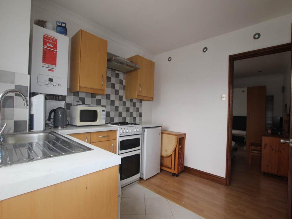 Cherry lane, West Drayton, Middlesex 1 bed house £850 pcm (£196 pw)