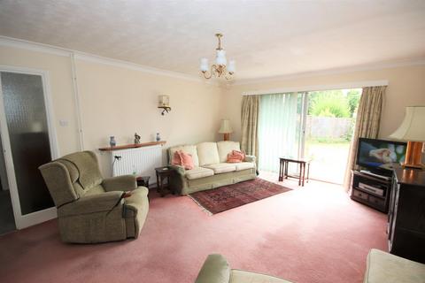 3 bedroom chalet for sale, Fryatts Way, Bexhill-on-Sea, TN39