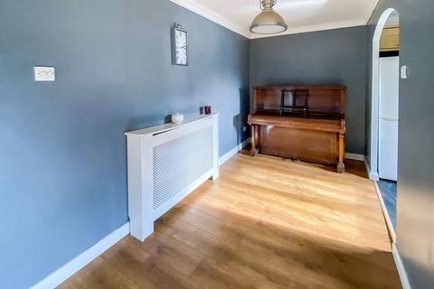 2 bedroom flat for sale - Rookley Court, Linnet Way, Purfleet-on-Thames