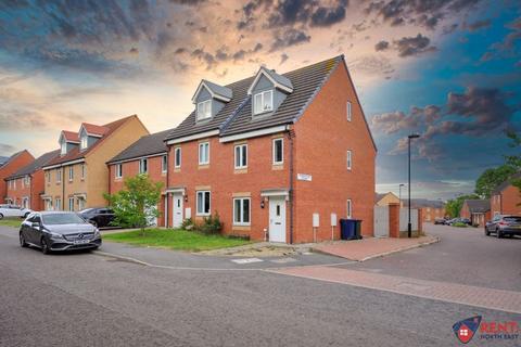 3 bedroom semi-detached house to rent, Greenvale Avenue, Newcastle Upon Tyne