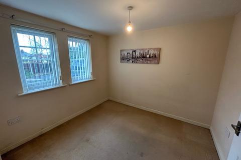 2 bedroom flat for sale, Weavers Close, Whitwick, Coalville, LE67