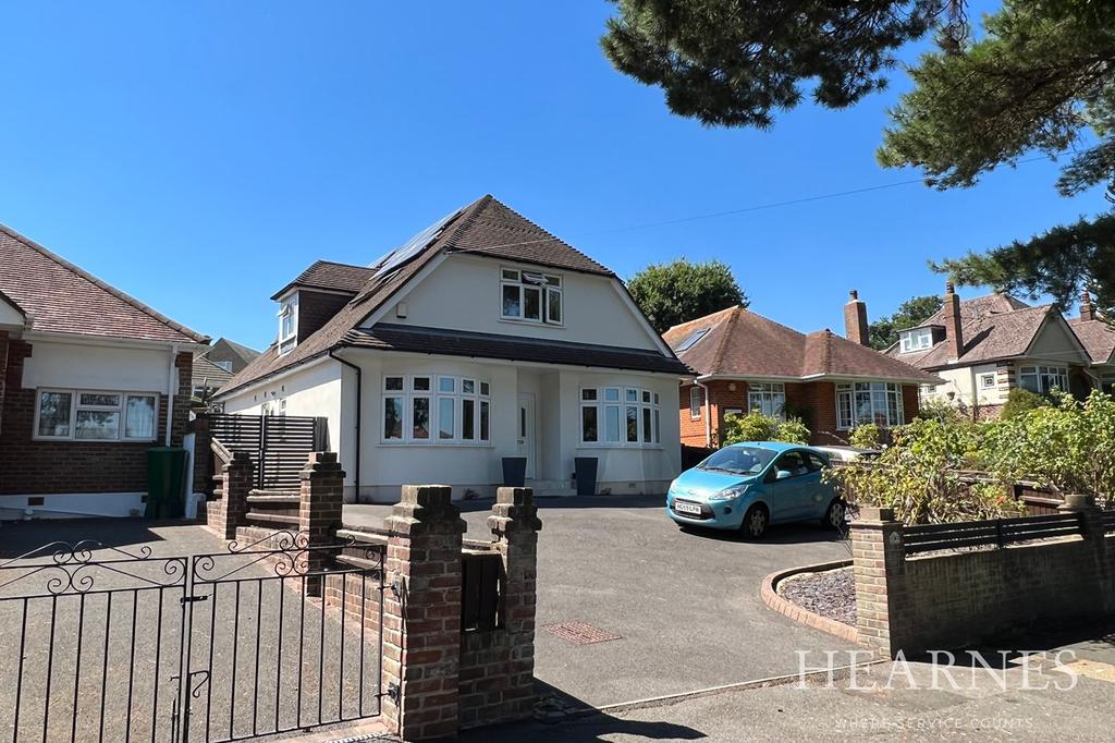 West Way, Bournemouth, BH9 5 bed detached house £650,000