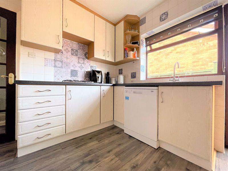 Ashgate Road, Hull, HU10 2 bed detached bungalow for sale £300,000