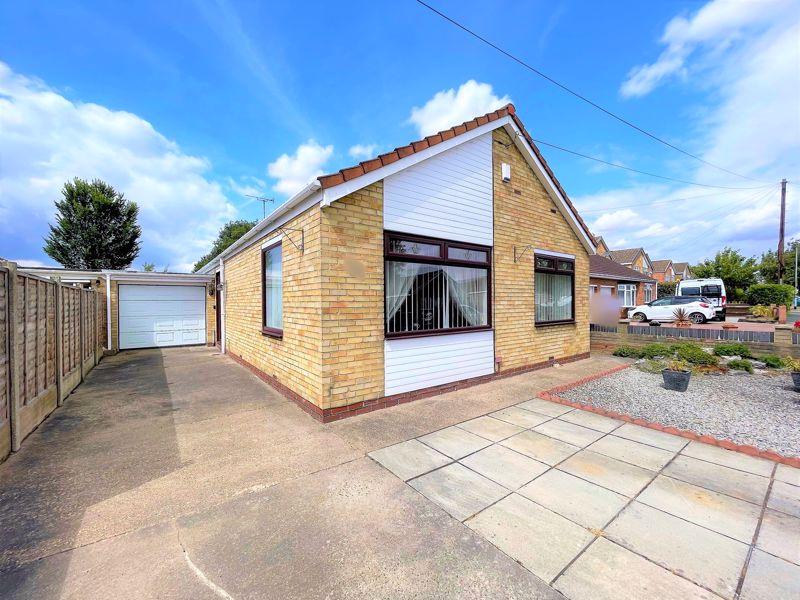 Ashgate Road, Hull, HU10 2 bed detached bungalow £300,000