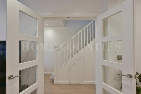 402 Mutton Lane, Potters Bar, EN6 3AT