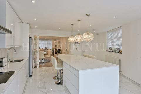402 Mutton Lane, Potters Bar, EN6 3AT