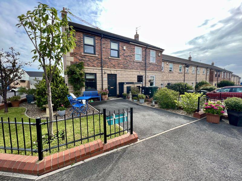 Renaissance Point, North Shields 3 bed end of terrace house £260,000
