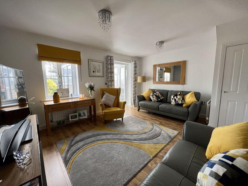 Renaissance Point, North Shields 3 bed end of terrace house £260,000
