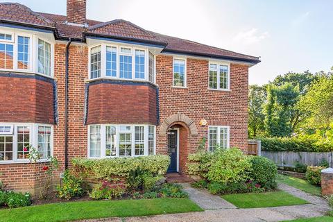 2 bedroom apartment for sale - Ditton Lawn, Portsmouth Road, Thames Ditton, KT7