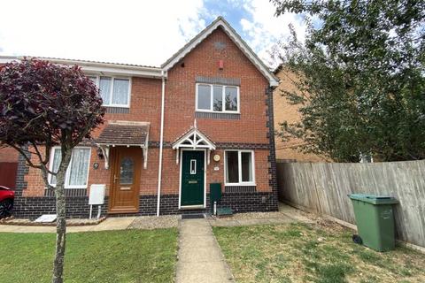 2 bedroom semi-detached house to rent, Harvest Close, Bristol