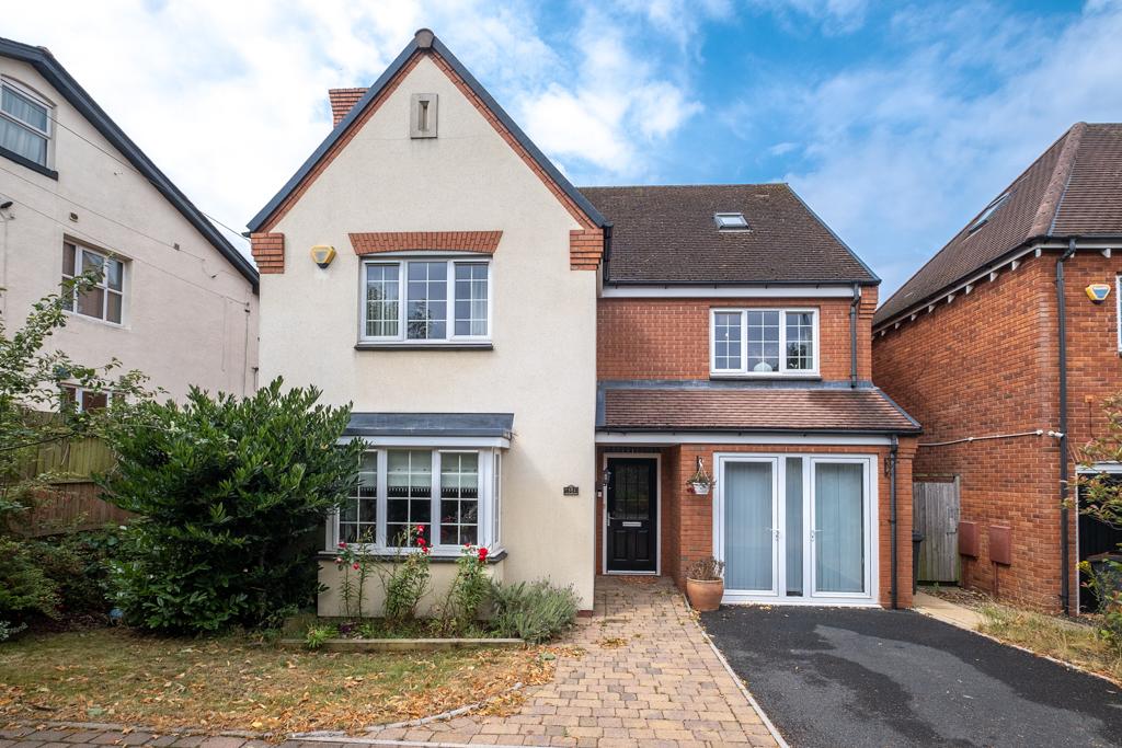 Birmingham Road, Sutton Coldfield, B72 5 bed detached house £625,000