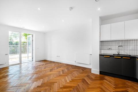 Flat 1, 8 Malling Close, Croydon, CR0 7YD