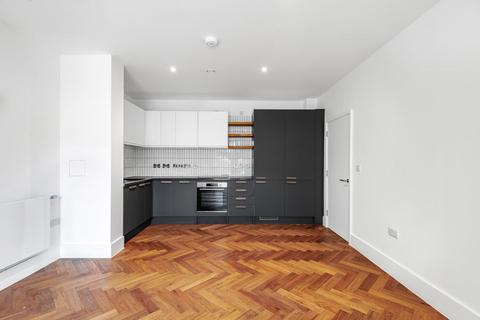 Flat 1, 8 Malling Close, Croydon, CR0 7YD