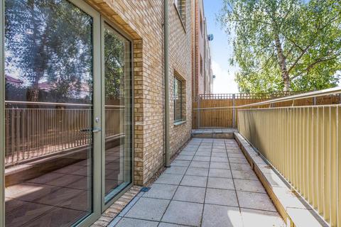 Flat 1, 8 Malling Close, Croydon, CR0 7YD