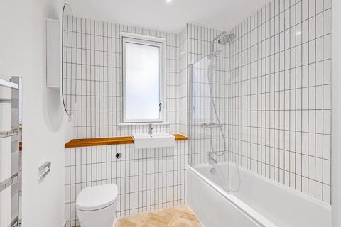 Flat 1, 8 Malling Close, Croydon, CR0 7YD