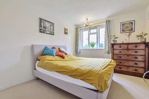 5 Ricards Road, London, SW19 7ES