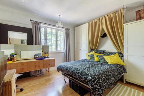 15 Whitehall Road, Bromley, BR2 9SG