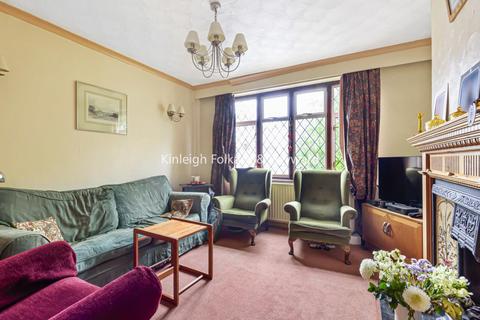 15 Elmstead Avenue, Chislehurst, BR7 6EF