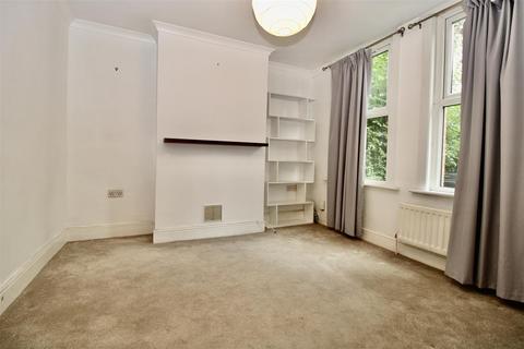 2 bedroom flat for sale - Mersey Road, London