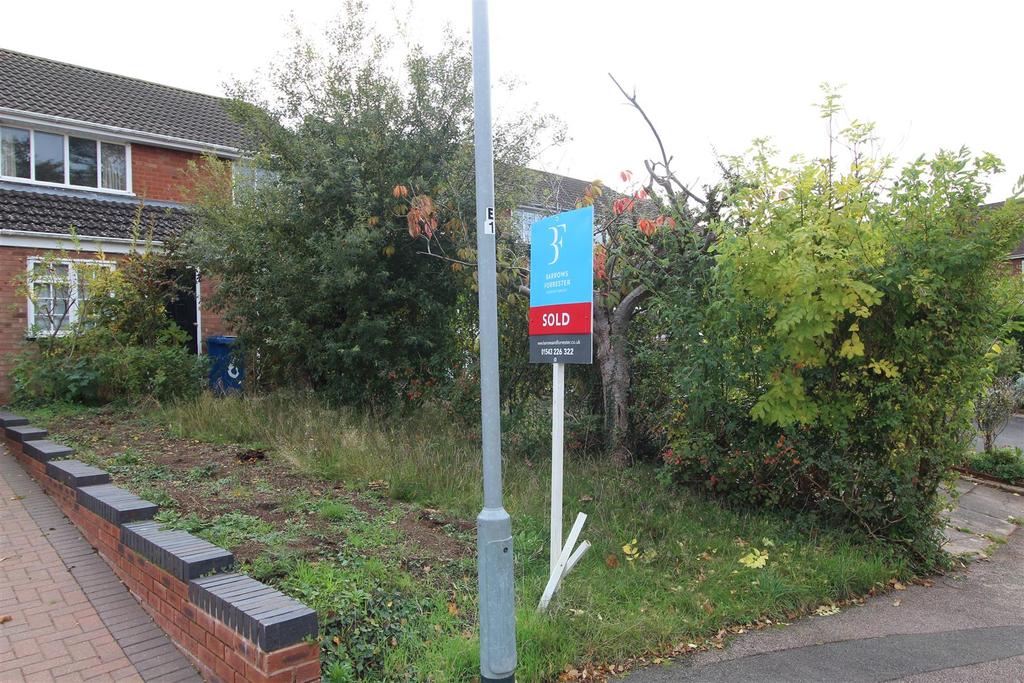 Rocklands Crescent, Lichfield 3 bed semidetached house £250,000
