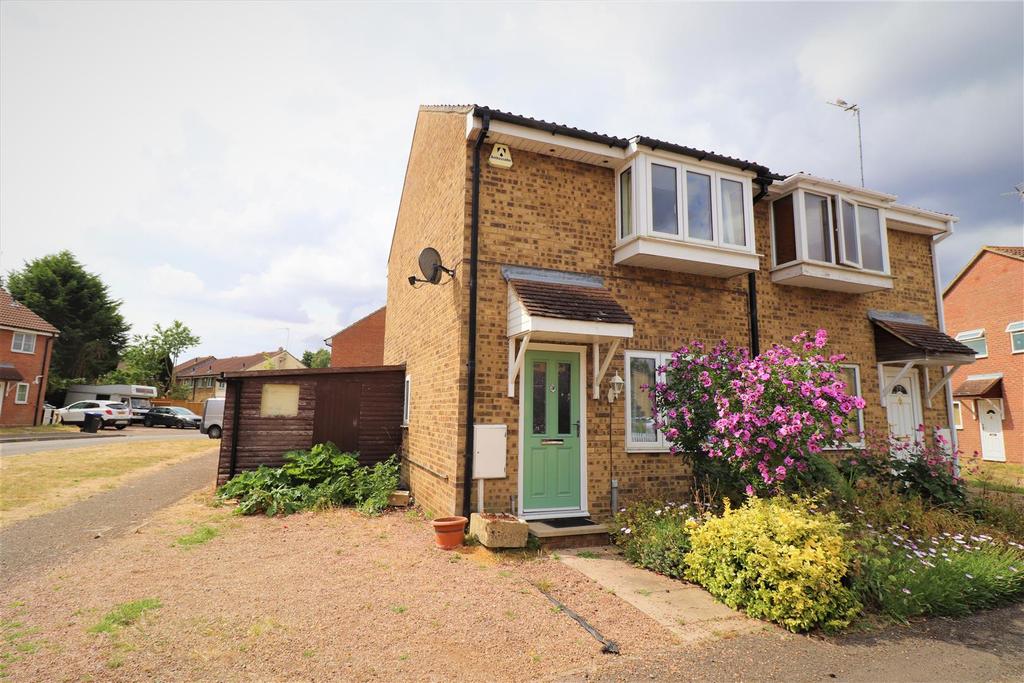 Dore Close, Northampton 2 bed semidetached house for sale £210,000