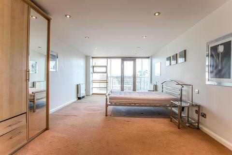2 bedroom flat to rent - Westgate Apartments Leeman Road, York