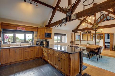 4 bedroom barn conversion for sale - Manor Lane, Bobbington, Stourbridge