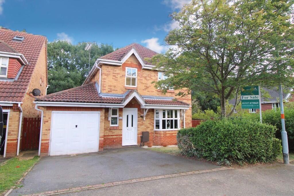 Larch Drive, Daventry 4 bed house for sale £310,000